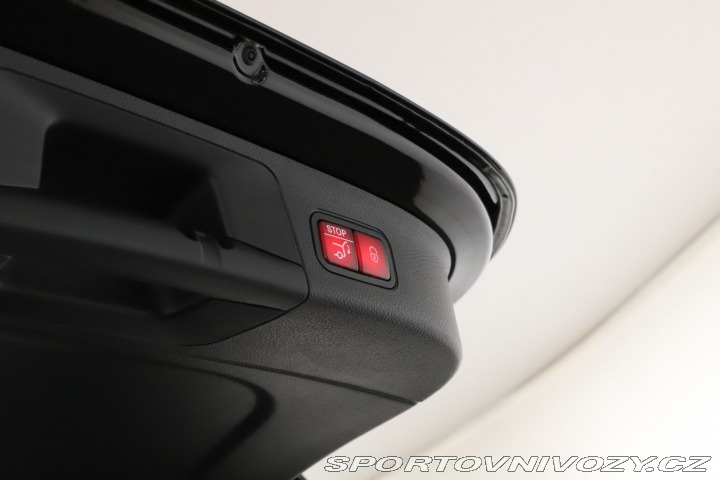 Mercedes-Benz Ostatní modely GLA AMG Line GLA 250 e 2025