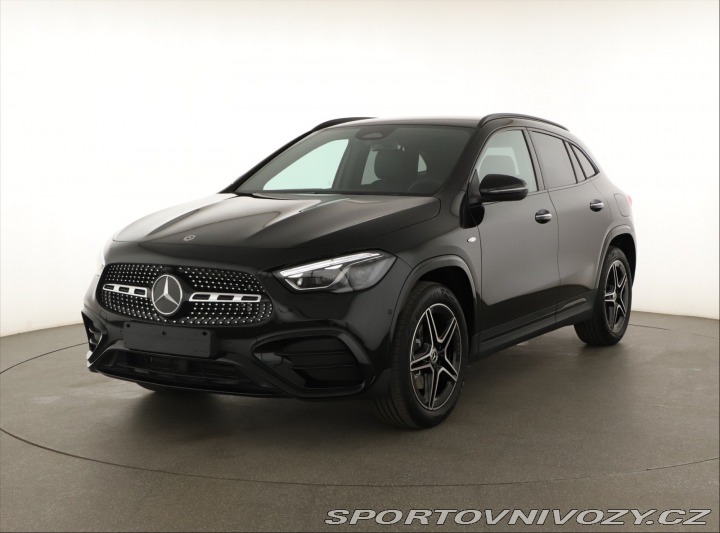 Mercedes-Benz Ostatní modely GLA AMG Line GLA 250 e 2025