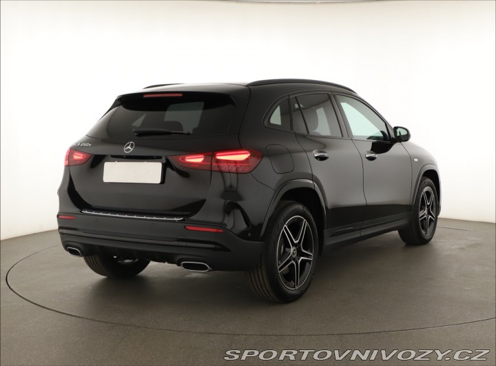 Mercedes-Benz Ostatní modely GLA AMG Line GLA 250 e 2025