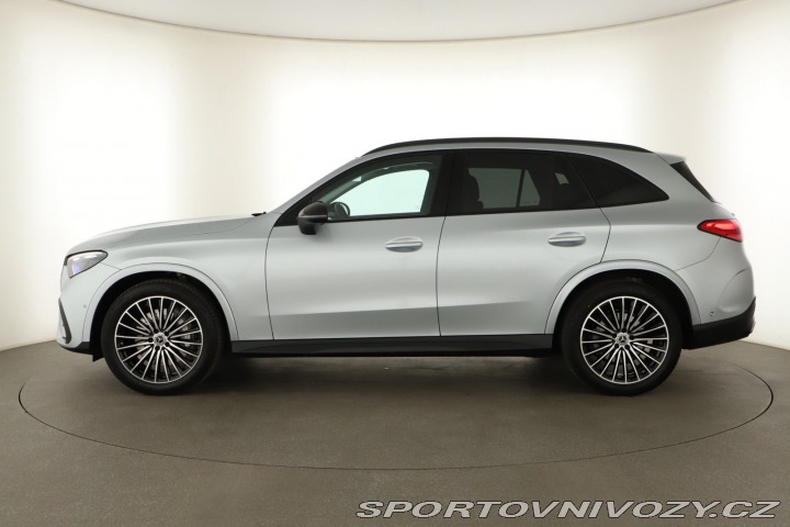 Mercedes-Benz Ostatní modely GLC AMG Line GLC 200 4MATIC 2025