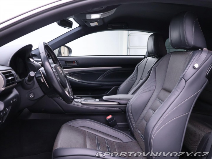 Lexus RC 300h 2,5 133kW F-Sport Na 2017