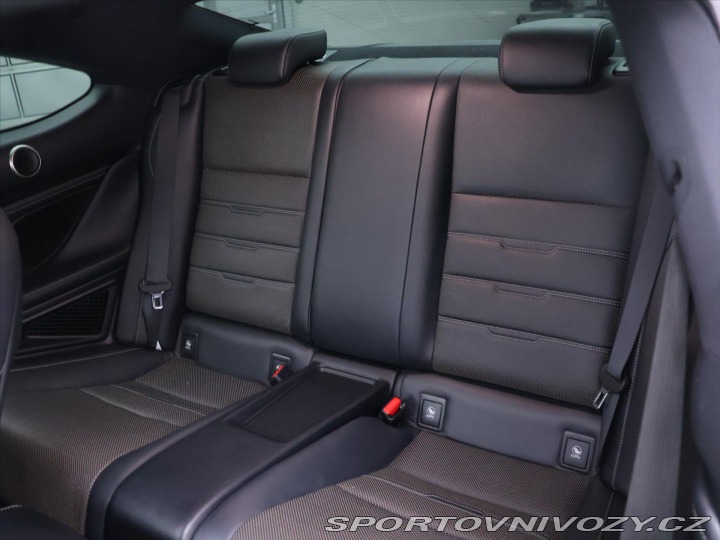 Lexus RC 300h 2,5 133kW F-Sport Na 2017