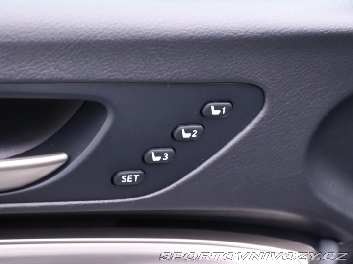 Lexus RC 300h 2,5 133kW F-Sport Na 2017