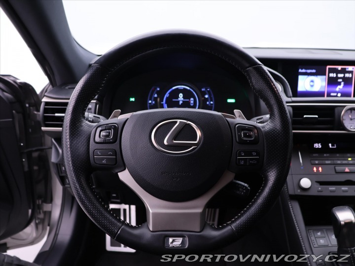 Lexus RC 300h 2,5 133kW F-Sport Na 2017