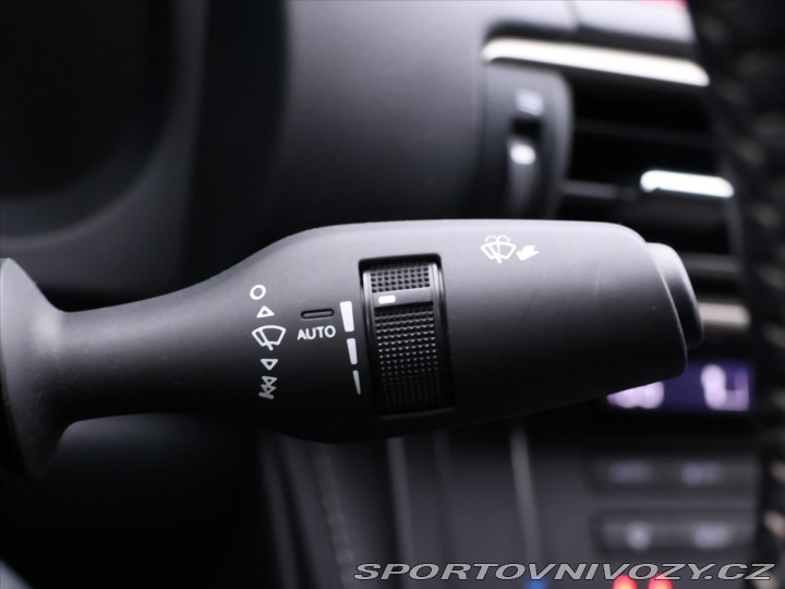 Lexus RC 300h 2,5 133kW F-Sport Na 2017