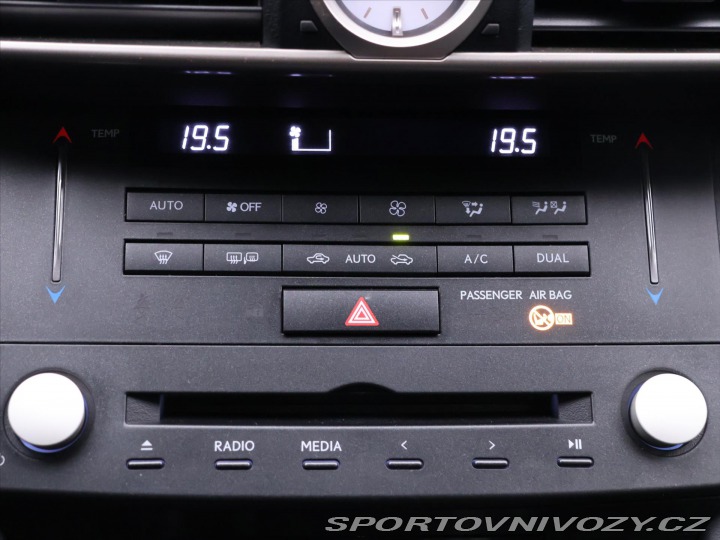 Lexus RC 300h 2,5 133kW F-Sport Na 2017