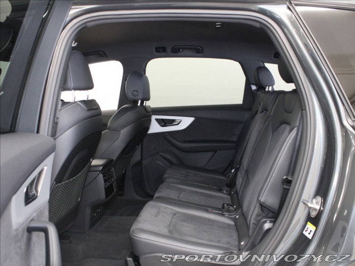Audi Ostatní modely Q7 3,0 50TDi S-Line 63tkm. Č 2023