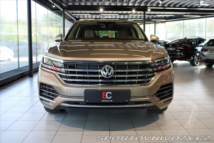 Volkswagen Ostatní modely Touareg V6 TDi 210kW ACC/NezTop/T 2019