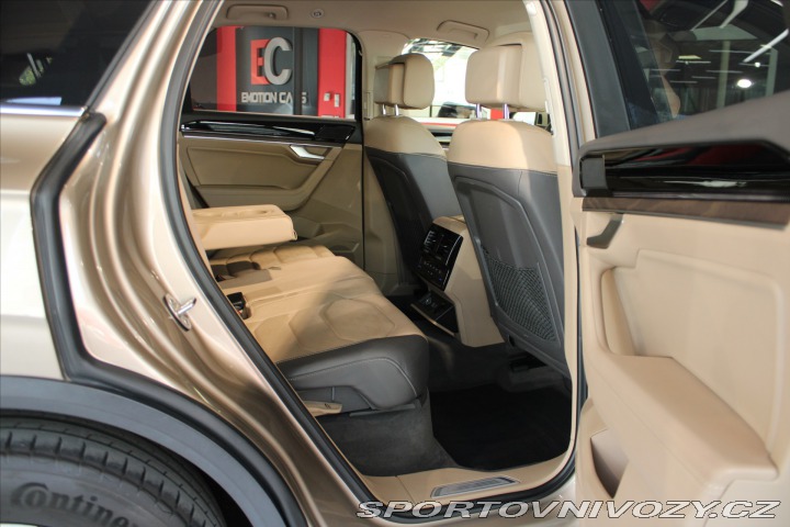 Volkswagen Ostatní modely Touareg V6 TDi 210kW ACC/NezTop/T 2019