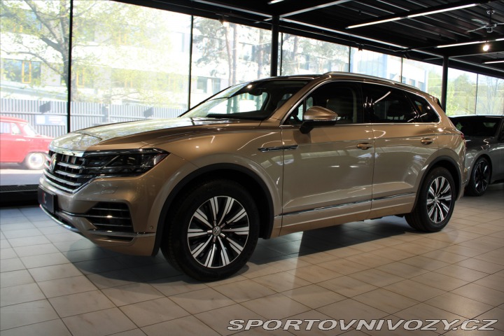 Volkswagen Ostatní modely Touareg V6 TDi 210kW ACC/NezTop/T 2019