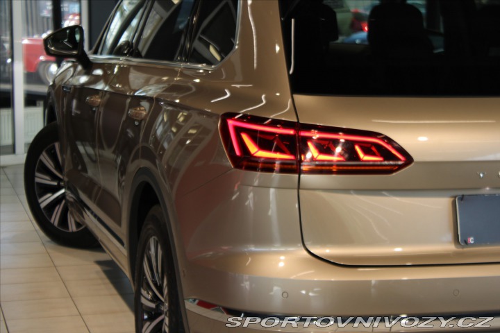 Volkswagen Ostatní modely Touareg V6 TDi 210kW ACC/NezTop/T 2019