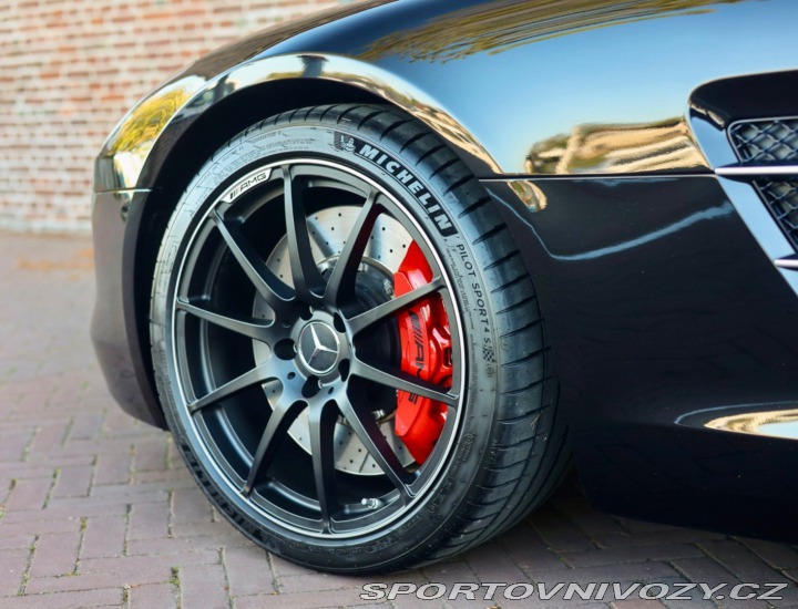 Mercedes-Benz SLS AMG AMG Roadster 420KW Roads 2012