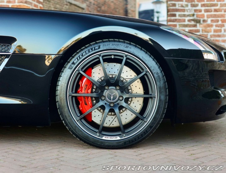 Mercedes-Benz SLS AMG AMG Roadster 420KW Roads 2012