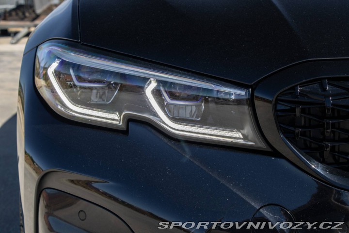 BMW 3 Touring  330e xDrive / 13 2020