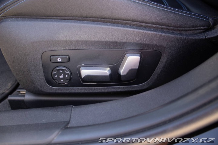 BMW 3 Touring  330e xDrive / 13 2020