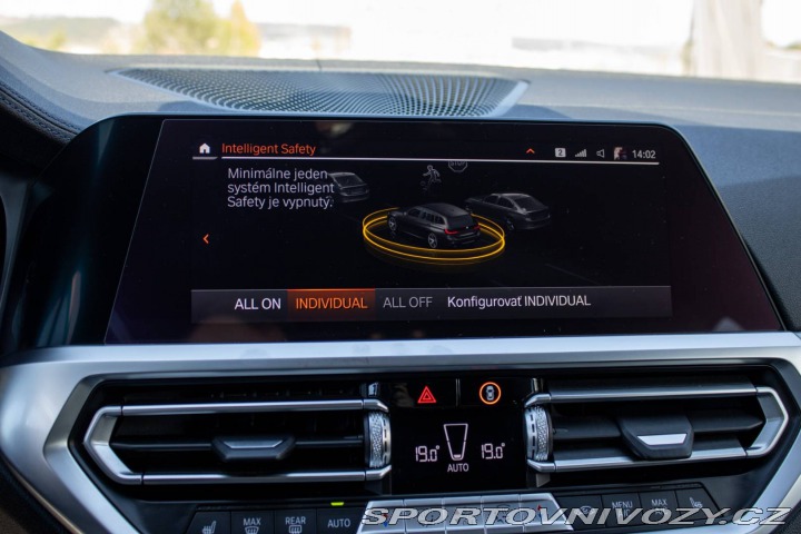 BMW 3 Touring  330e xDrive / 13 2020