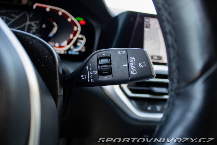 BMW 3 Touring  330e xDrive / 13 2020