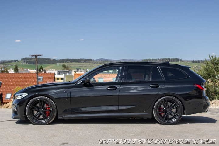 BMW 3 Touring  330e xDrive / 13 2020