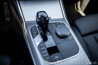 BMW 3 Touring  330e xDrive / 13 2020