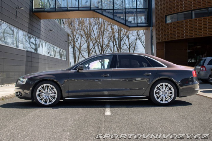 Audi Ostatní modely A8  4.0 TFSI V8 quattro tipt 2013