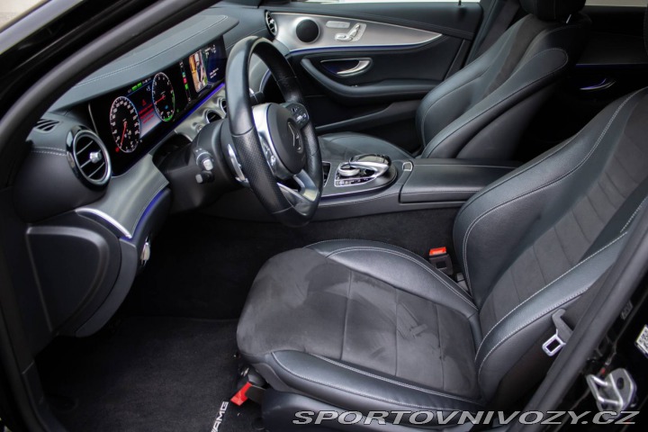 Mercedes-Benz E Kombi  300DE AMG Packet / 2021