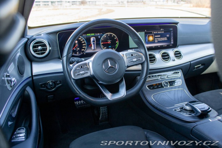 Mercedes-Benz E Kombi  300DE AMG Packet / 2021