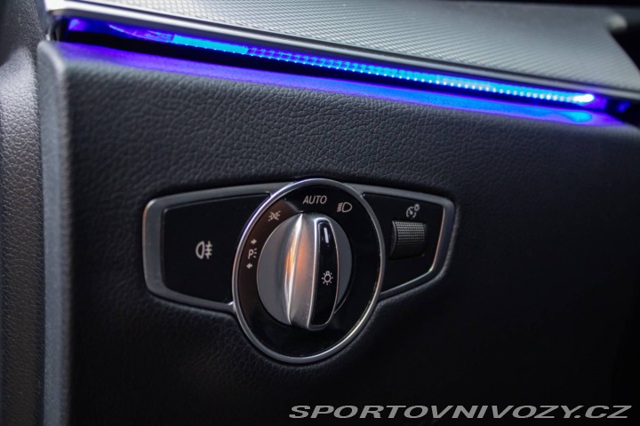 Mercedes-Benz E Kombi  300DE AMG Packet / 2021