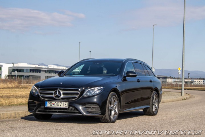 Mercedes-Benz E Kombi  300DE AMG Packet / 2021