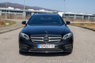 Mercedes-Benz E Kombi  300DE AMG Packet / 2021