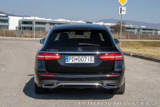 Mercedes-Benz E Kombi  300DE AMG Packet / 2021