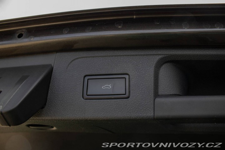 Volkswagen Ostatní modely Passat Variant Variant  2.0 BiTDI 240k B 2015