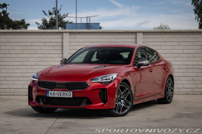 Kia Stinger GT 3.3 T-GDi 269kW AT8 /