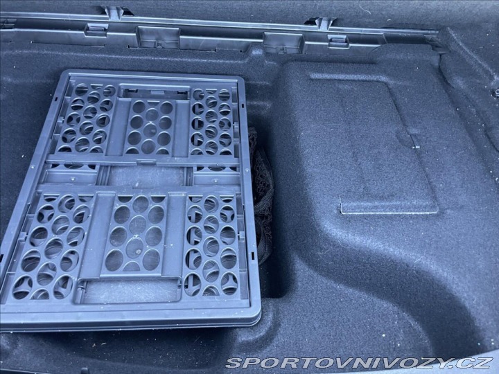 Mercedes-Benz E 2,0 E300 AMG 180kw 1maj C 2017