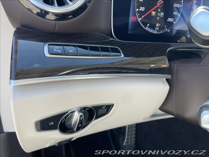 Mercedes-Benz E 2,0 E300 AMG 180kw 1maj C 2017