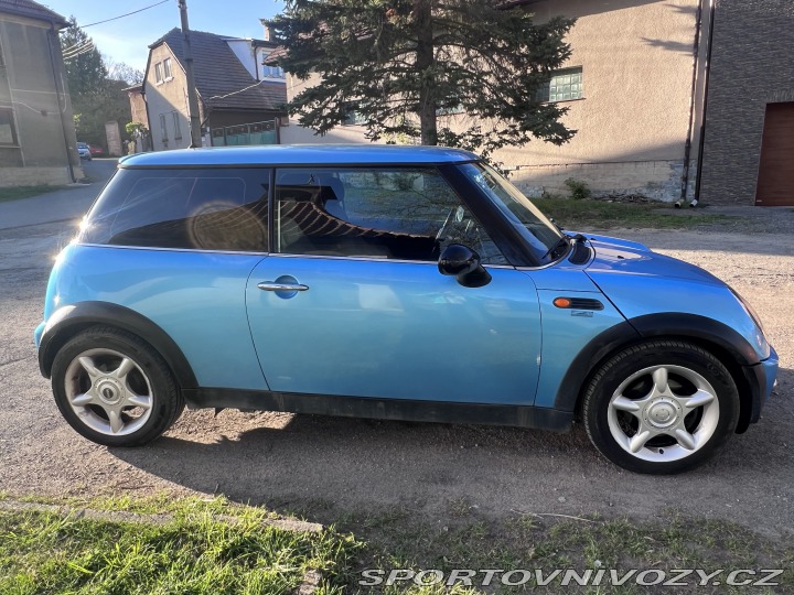 Mini One  2004