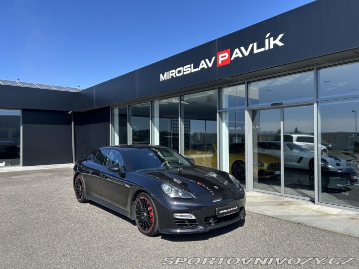 Porsche Panamera GTS 2012