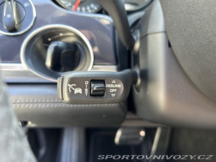 Porsche Panamera GTS 2012