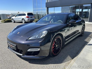 Porsche Panamera GTS 2012