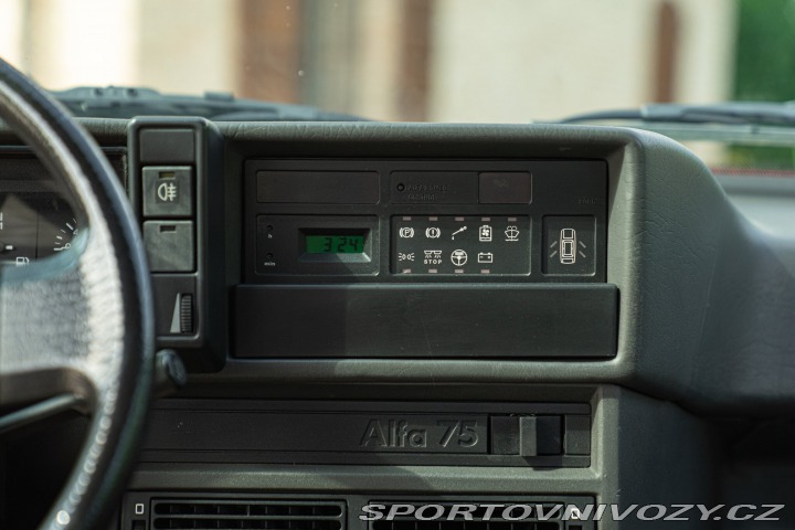 Alfa Romeo Ostatní modely 75 1991