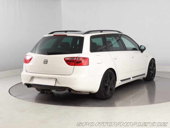 Seat Ostatní modely Exeo Sport 2.0 TSI 2011