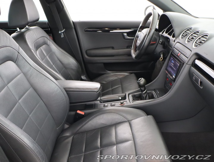 Seat Ostatní modely Exeo Sport 2.0 TSI 2011