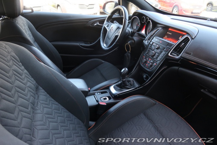 Opel Cascada 1.6 SIDI Turbo 2015