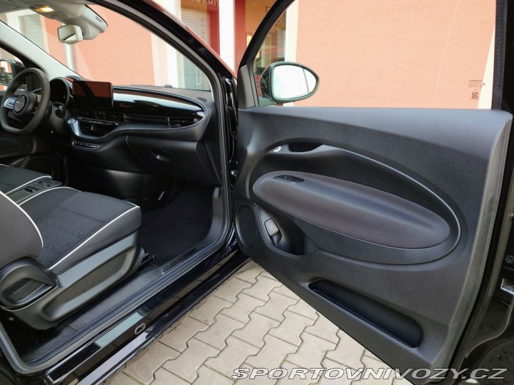 Fiat 500 42 kWh 87kW 2023