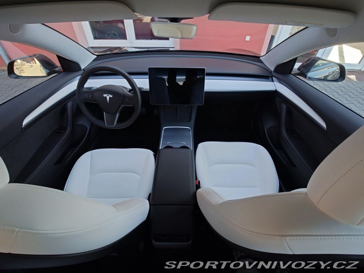 Tesla Model 3 Long Range Dual Motor 366 2021