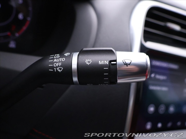 Jaguar XE 2,0 P300 221kW R-Dynamic 2020