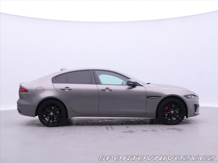 Jaguar XE 2,0 P300 221kW R-Dynamic 2020