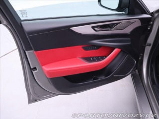 Jaguar XE 2,0 P300 221kW R-Dynamic 2020