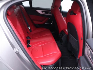 Jaguar XE 2,0 P300 221kW R-Dynamic 2020