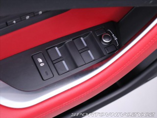 Jaguar XE 2,0 P300 221kW R-Dynamic 2020