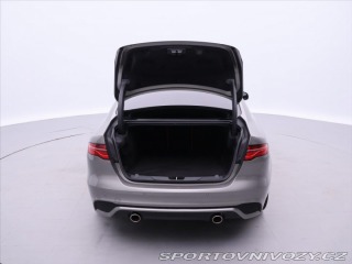 Jaguar XE 2,0 P300 221kW R-Dynamic 2020